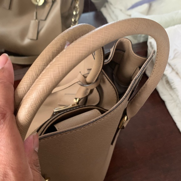 Michelle Kors Hamilton Bag - Picture 3 of 6